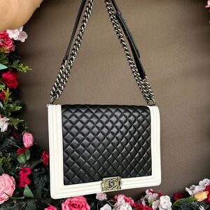CHANEL Authentic Black and White Quilted Lambskin Shoulder Bag with Chain Strap